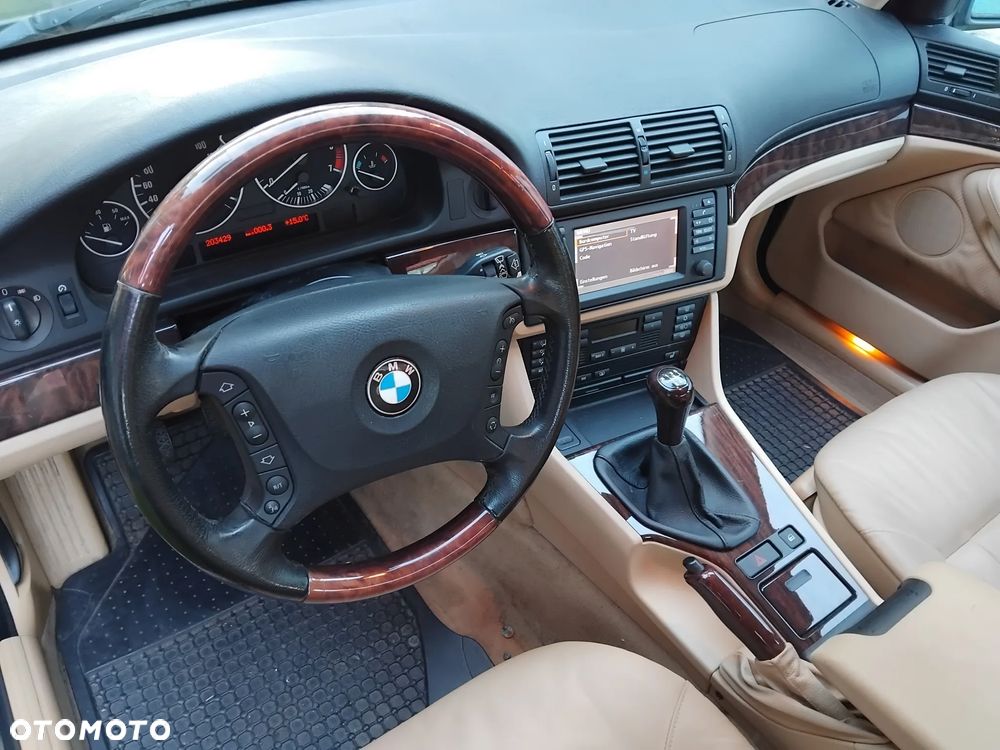 BMW Seria 5 - 16