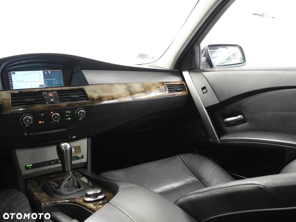 BMW Seria 5 - 29