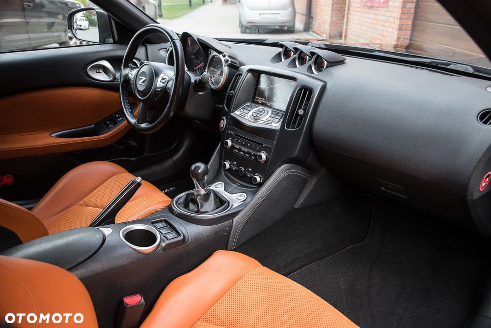 Nissan 370 Z 3.7 V6 Premium - 32