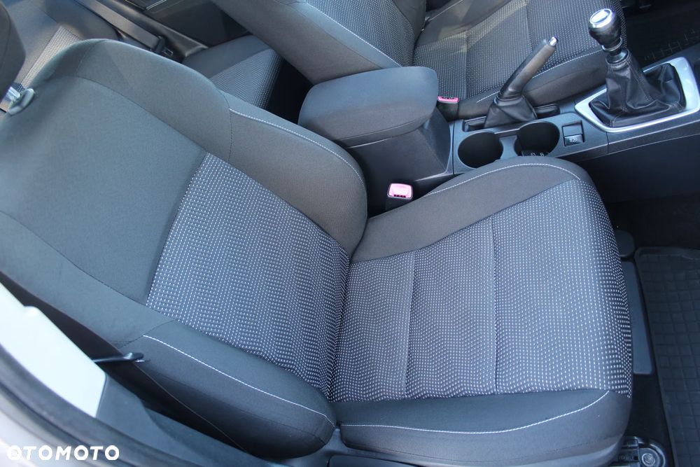 Toyota Auris 2.0 D-4D Premium - 21