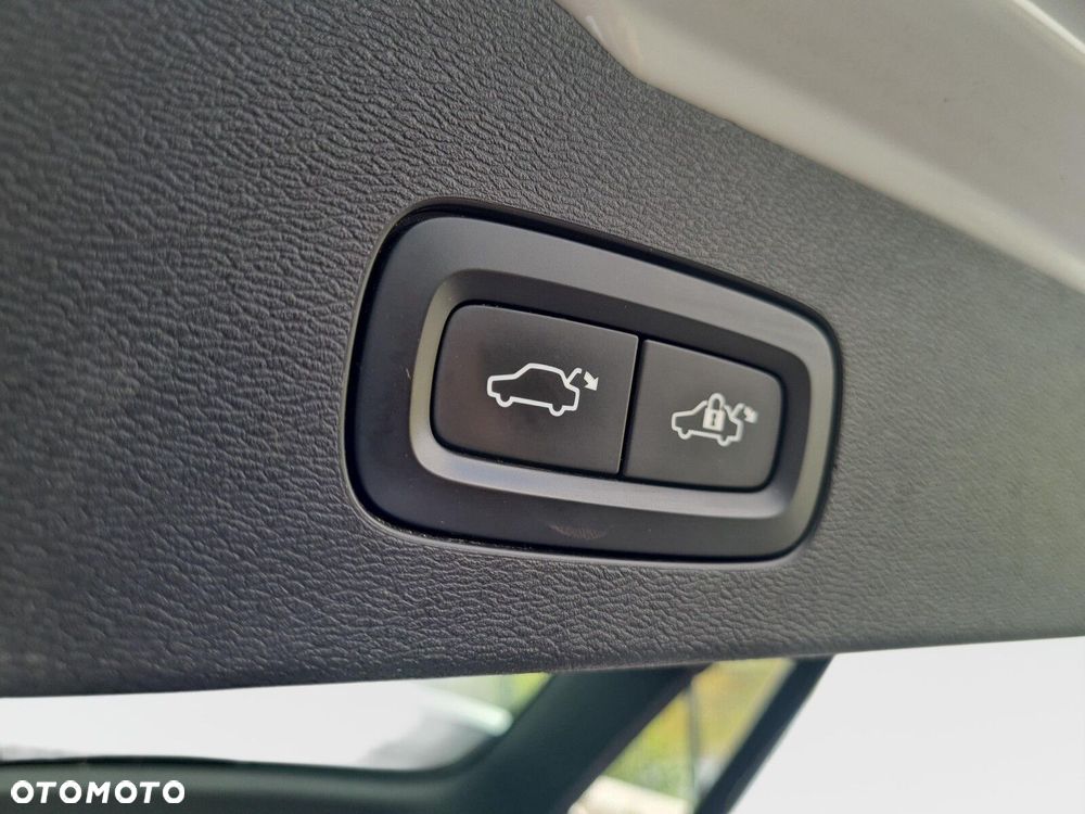 Volvo V60 T6 AWD Plug-In Hybrid Inscription Expression - 33