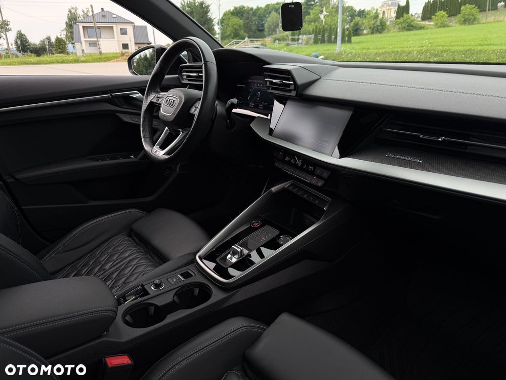 Audi S3 S tronic - 27
