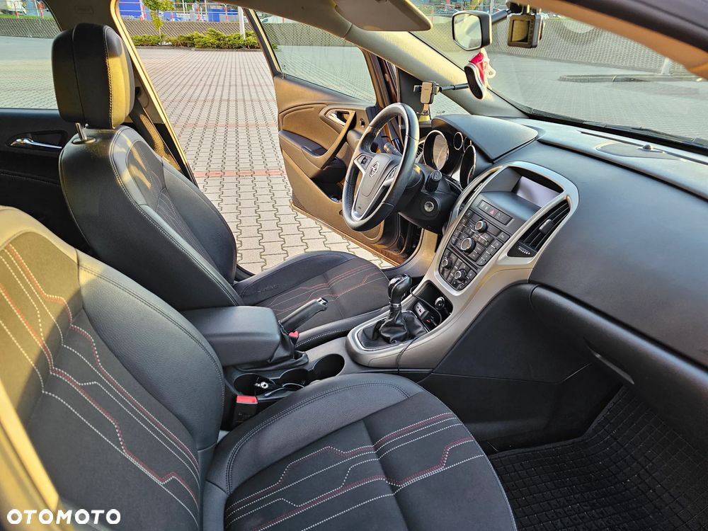 Opel Astra 1.4 EcoFLEX 150 Jahre - 18