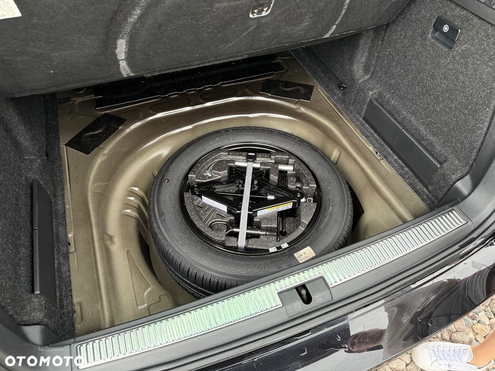 Skoda Superb 2.0 TDI DSG Premium Edition - 22