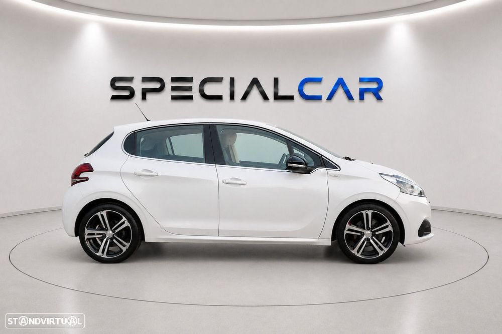 Peugeot 208 1.2 PureTech GT Line - 3