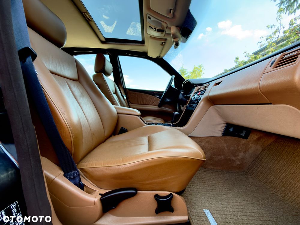 Mercedes-Benz Klasa E 320 Avantgarde - 22