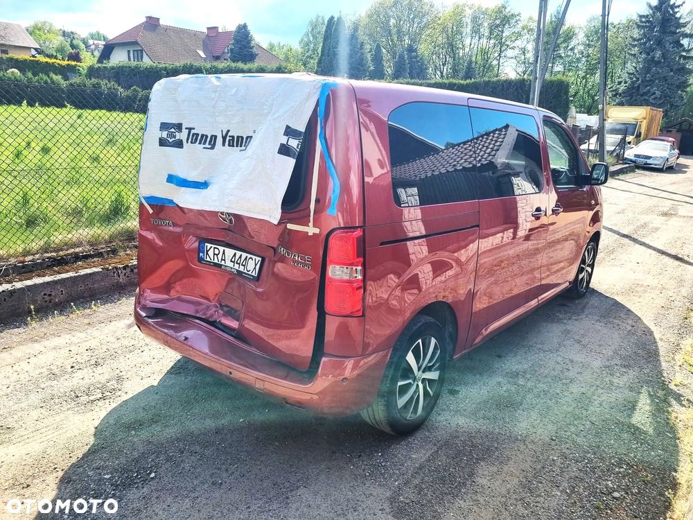Toyota ProAce Kombi D-4D Medium 2,8t - 3