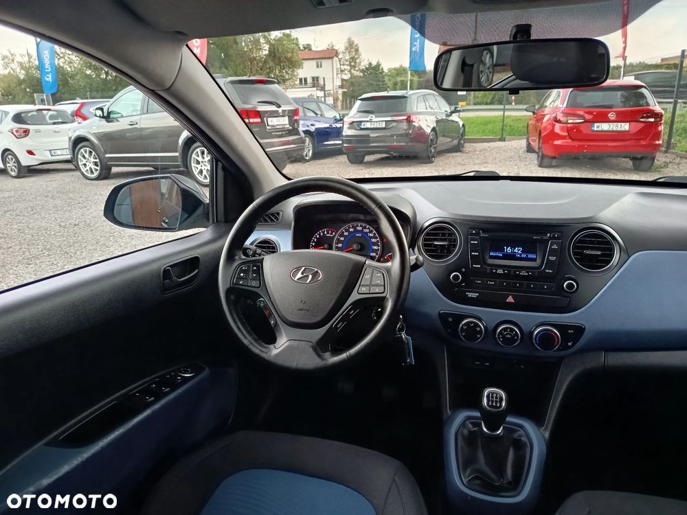 Hyundai i10 1.2 Fifa World Cup Edition - 16