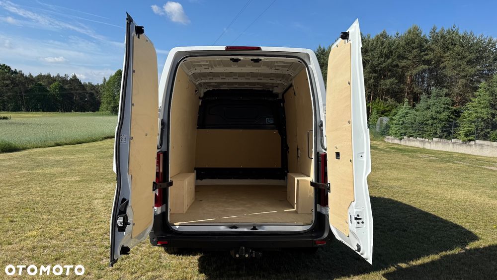 Nissan INTERSTAR - 9