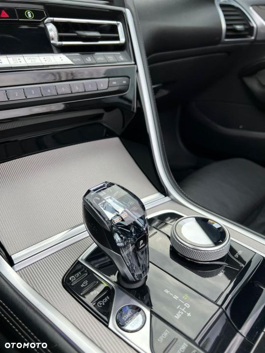 BMW Seria 8 - 13