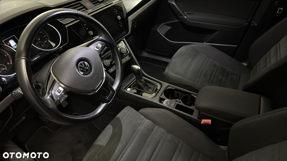 Volkswagen Touran 2.0 TDI BMT Highline DSG - 10