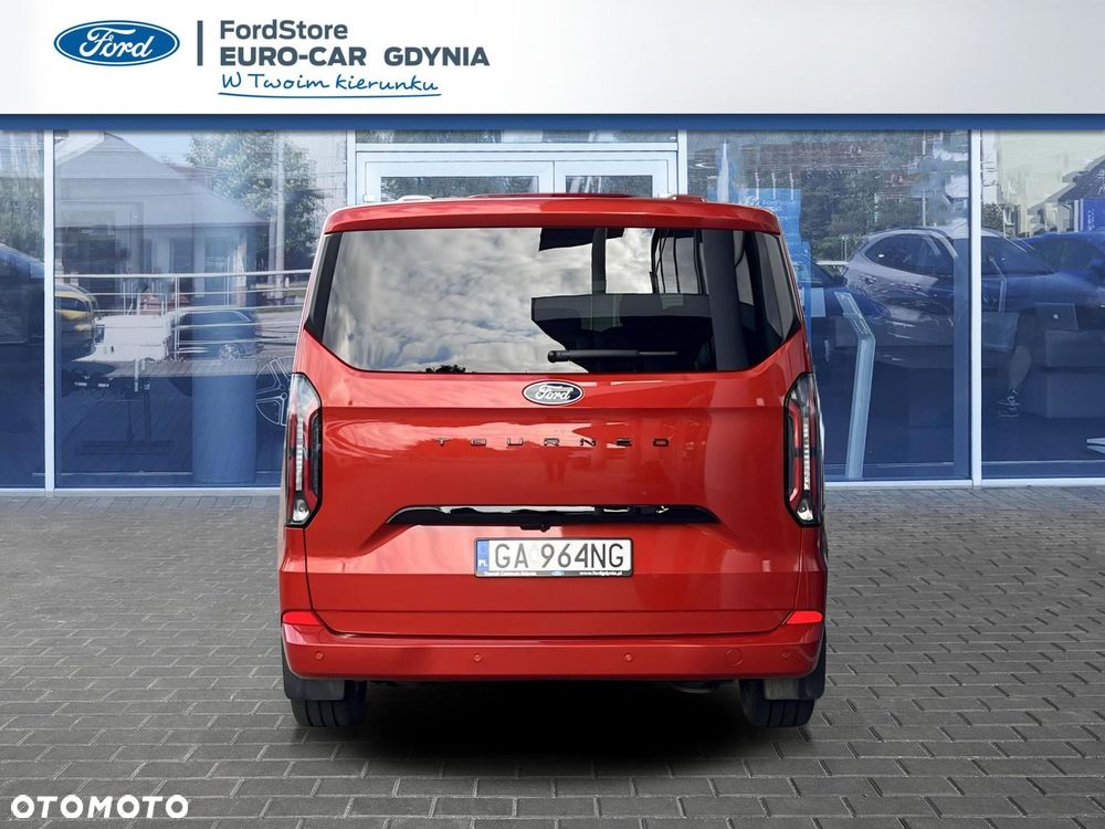 Ford Tourneo Custom - 6
