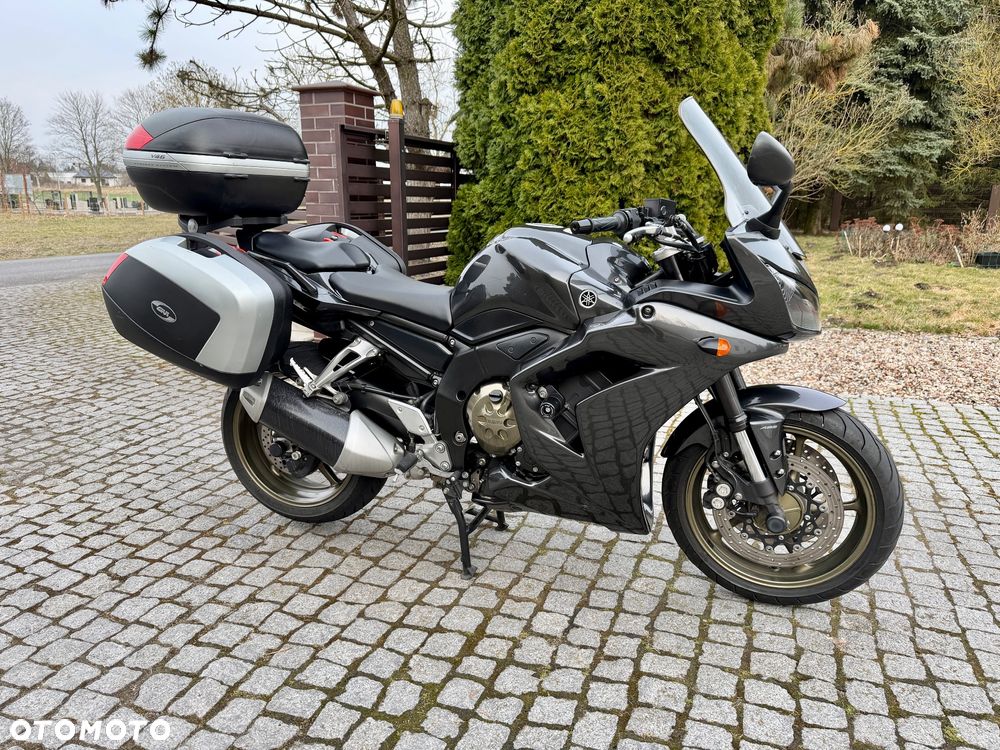 Yamaha FZ - 10