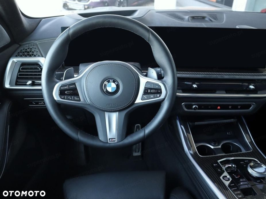 BMW X7 - 7