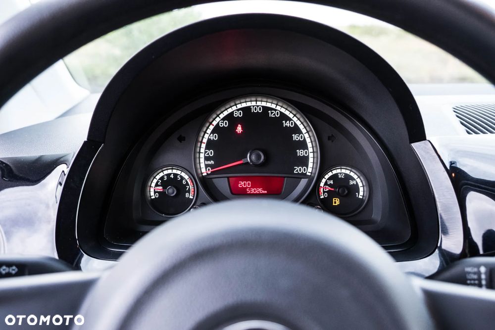 Volkswagen up! - 15