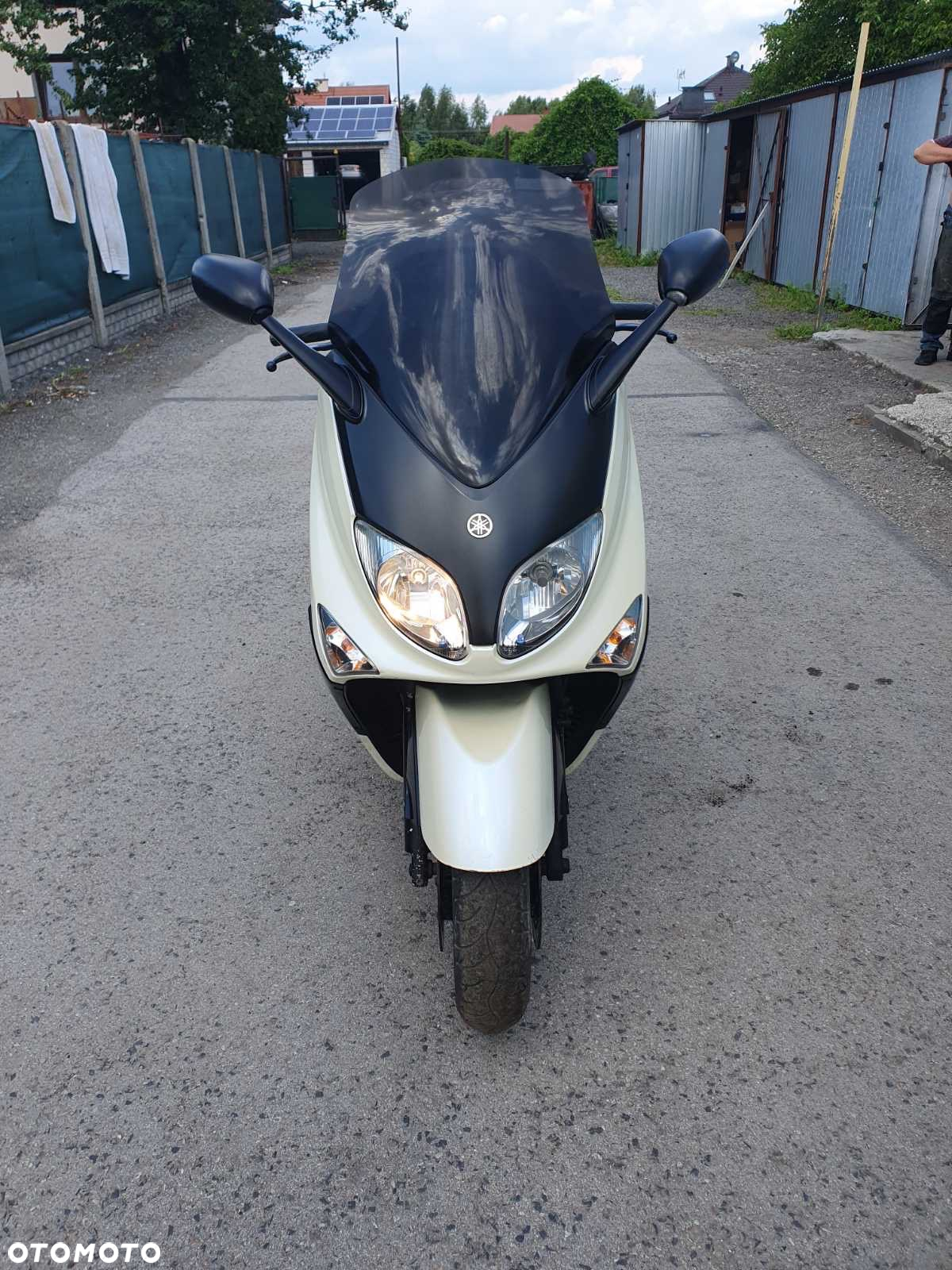 Yamaha Tmax - 5