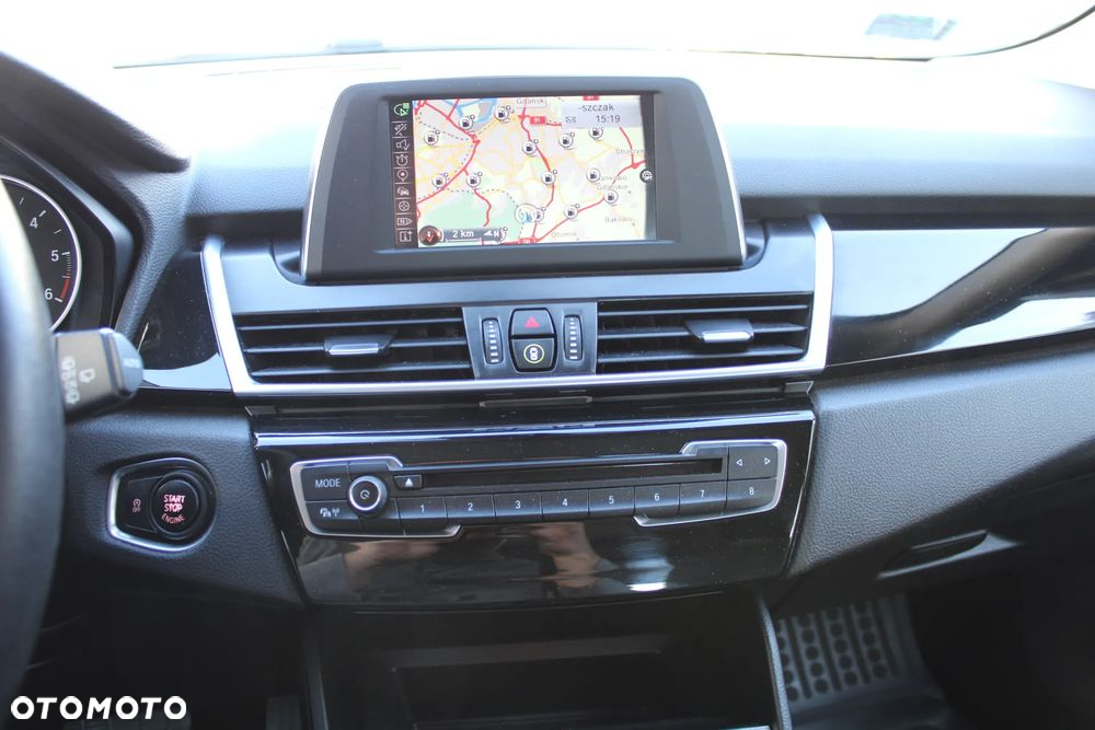 BMW Seria 2 220d Active Tourer xDrive Sport-Aut Sport Line - 19