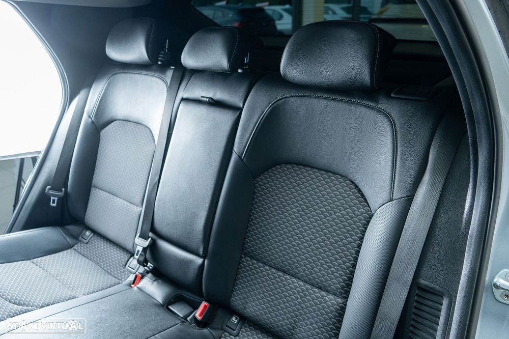 Kia XCeed 1.6 GDi PHEV Tech - 11