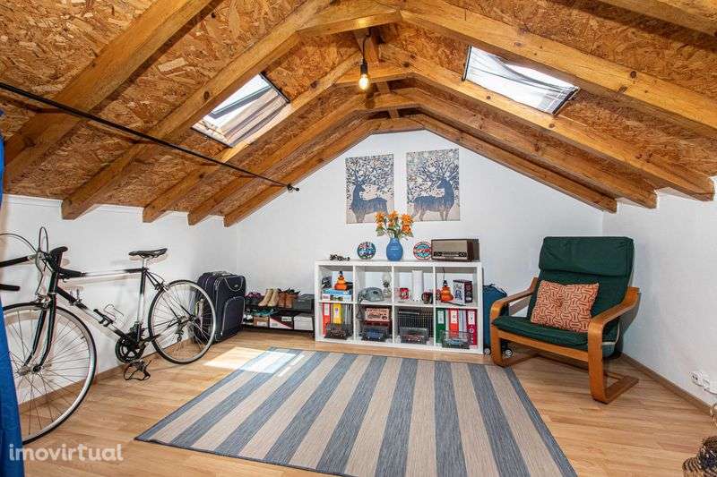 Moradia Geminada no Centro de Mem Martins - Grande imagem: 2/12