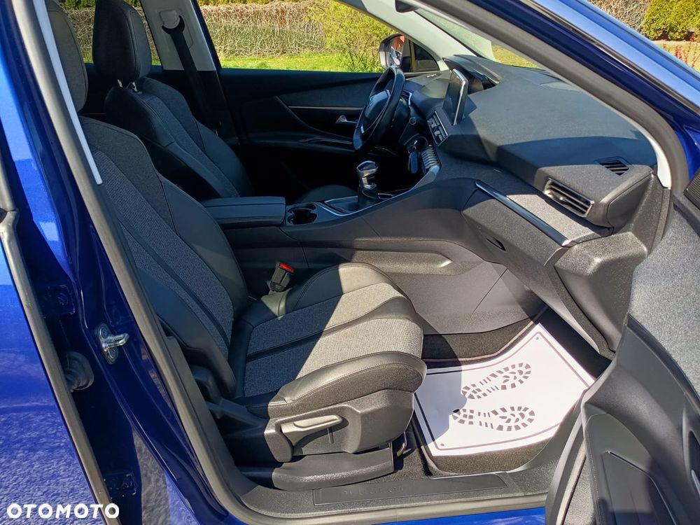 Peugeot 3008 1.2 PureTech Allure - 22