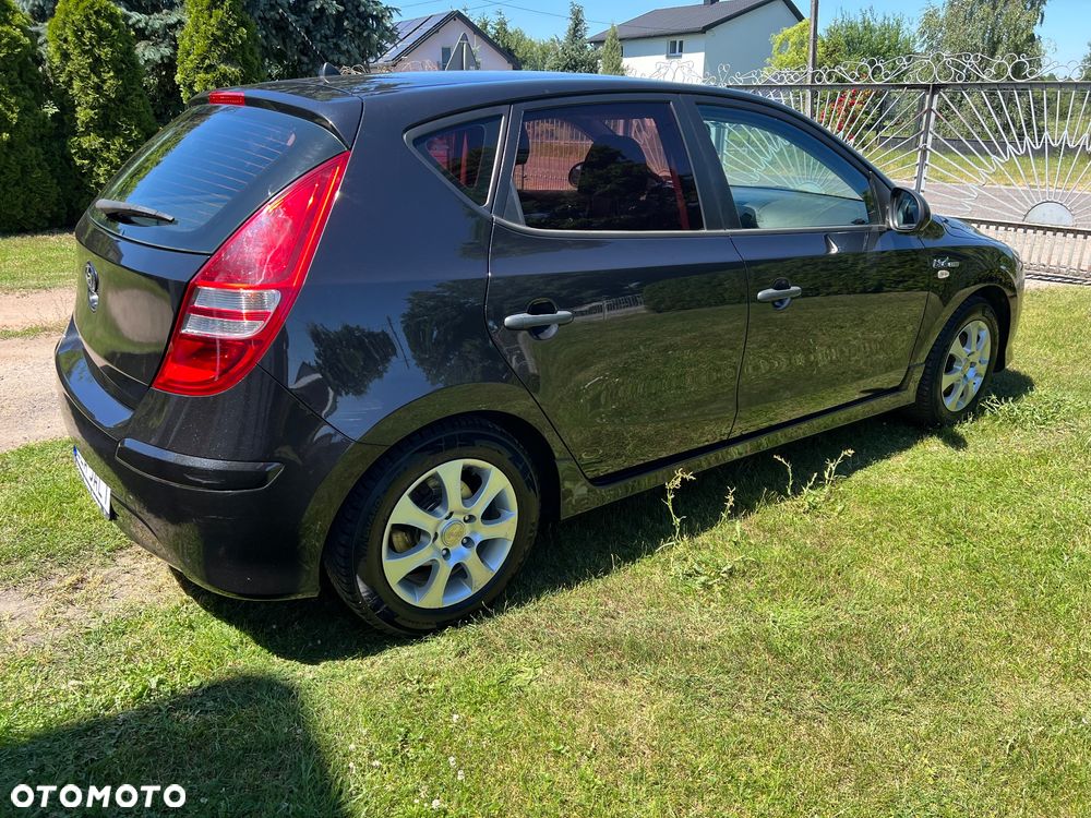 Hyundai i30 1.4 Blue Comfort - 12