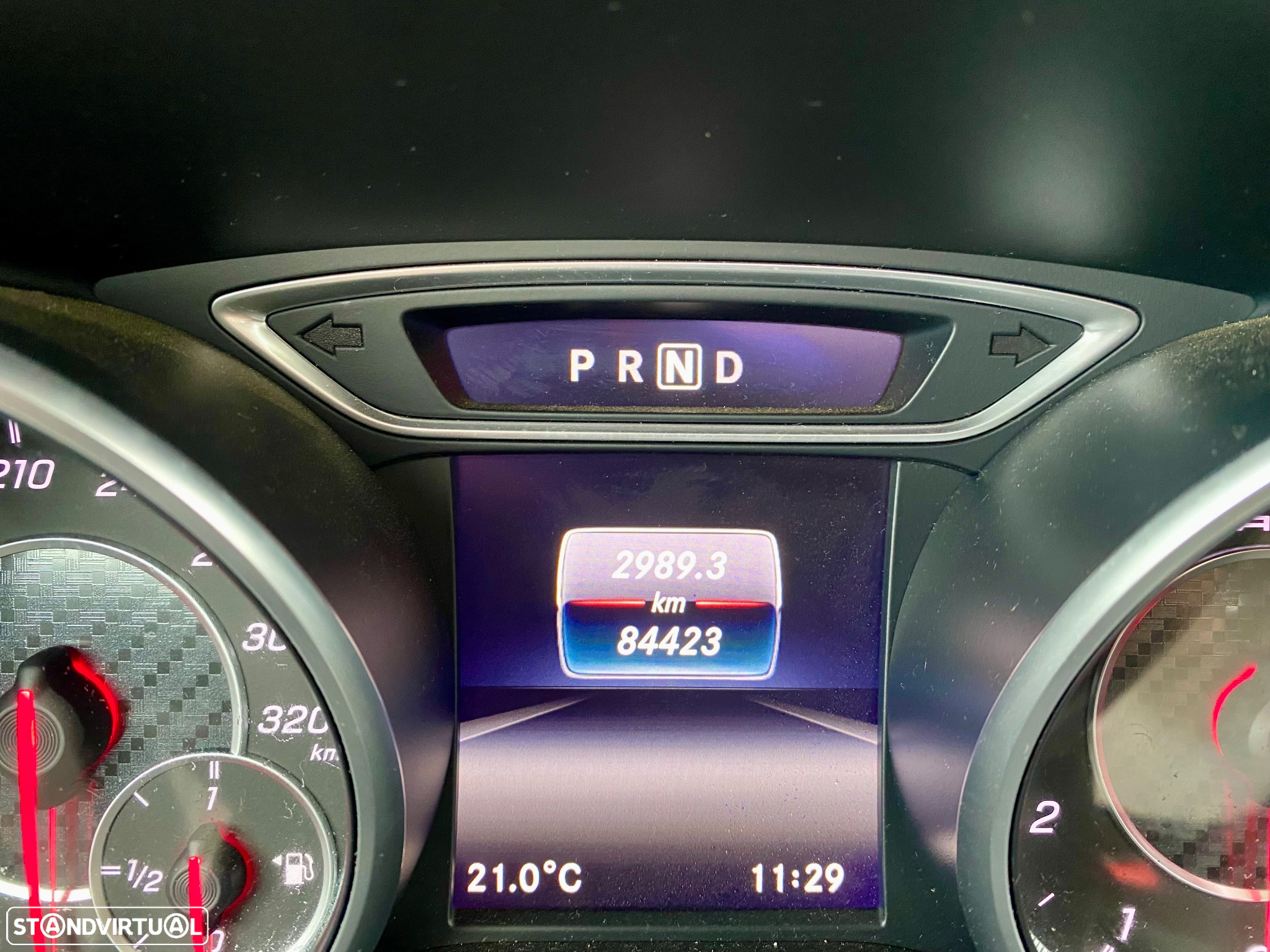 Mercedes-Benz A 45 AMG 4Matic Speedshift 7G-DCT - 24