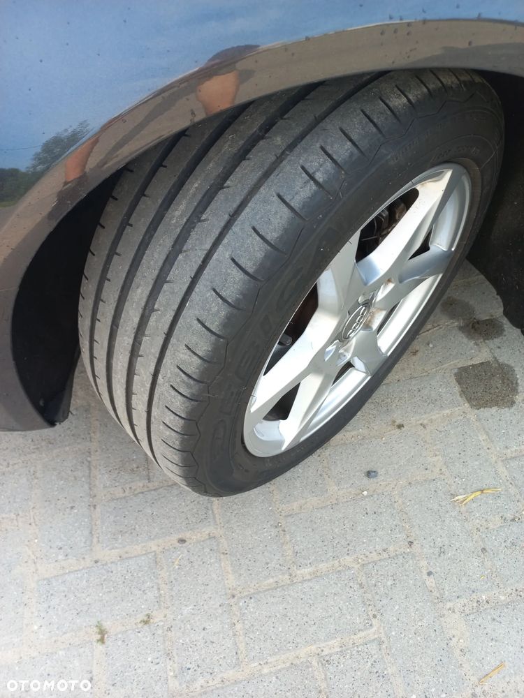 Audi A4 Avant 2.0 TDI - 9