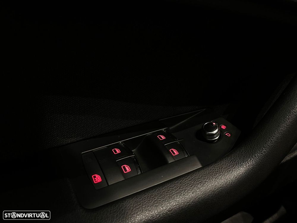Audi A3 Sportback 1.6 TDI Advance Ultra - 17