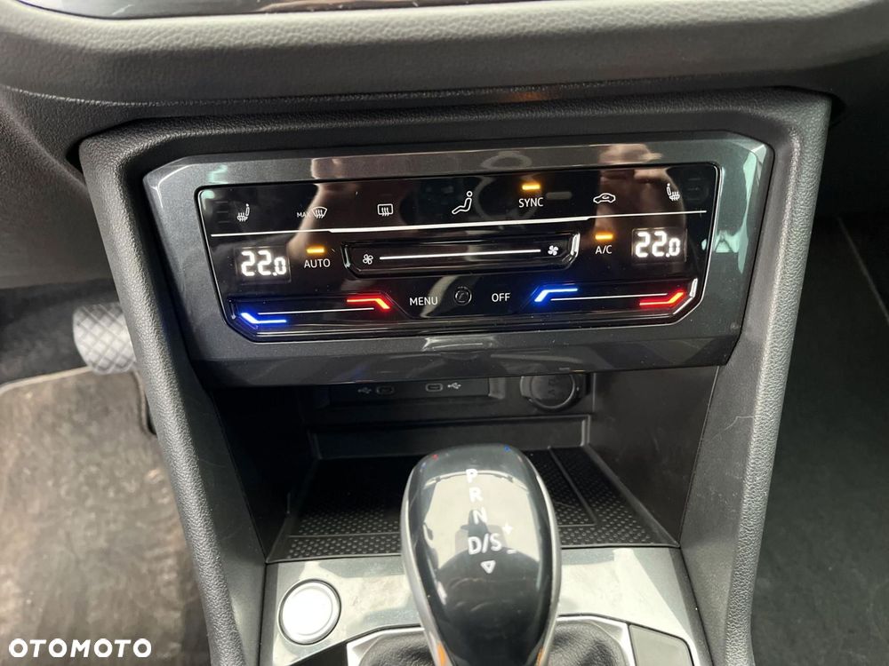 Volkswagen Tiguan - 24