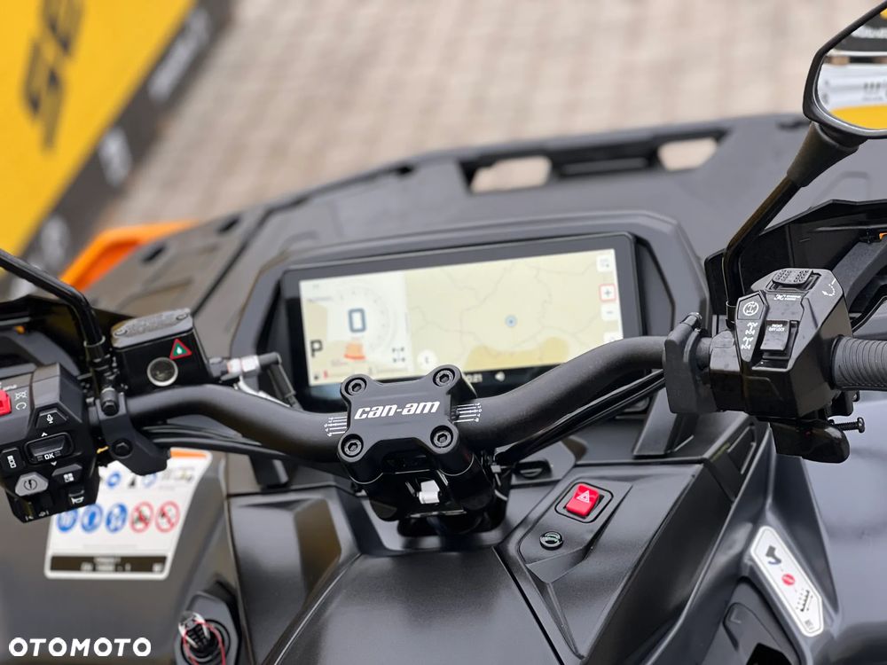 Can-Am Outlander - 10