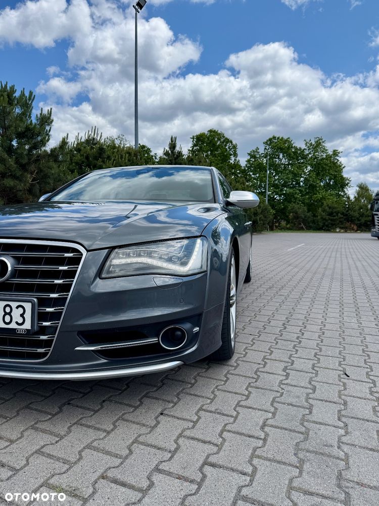 Audi S8 - 6