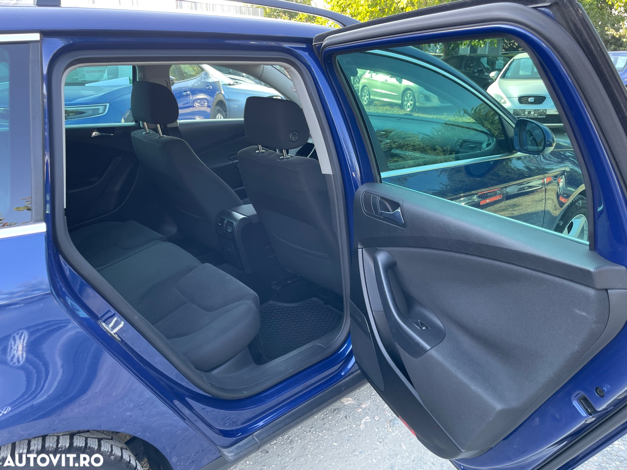 Volkswagen Passat - 13