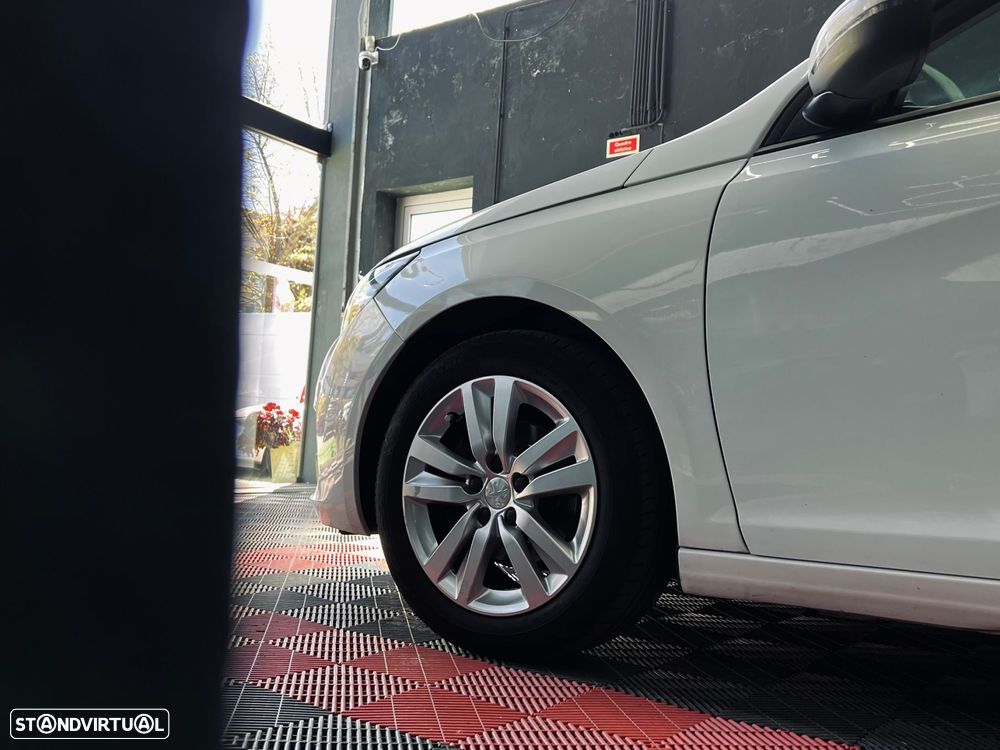 Peugeot 308 1.6 BlueHDi Active - 11