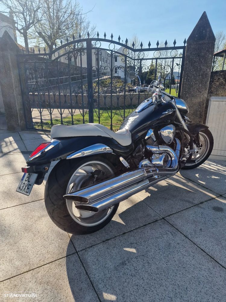 Suzuki Intruder M 1800R - 9