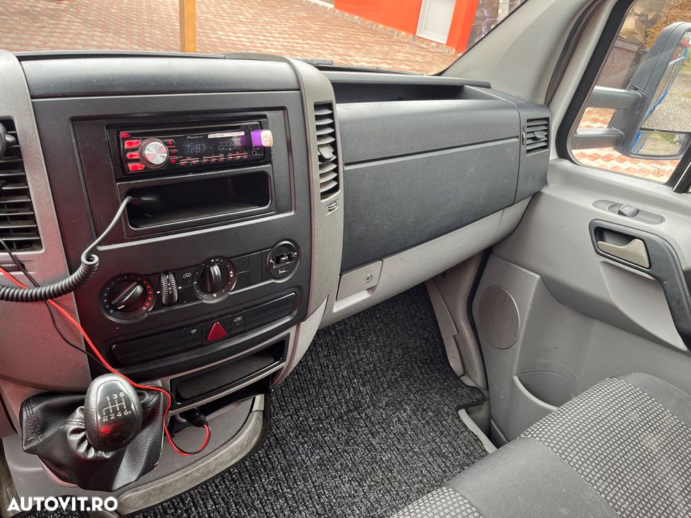 Mercedes-Benz Sprinter 515 - 13