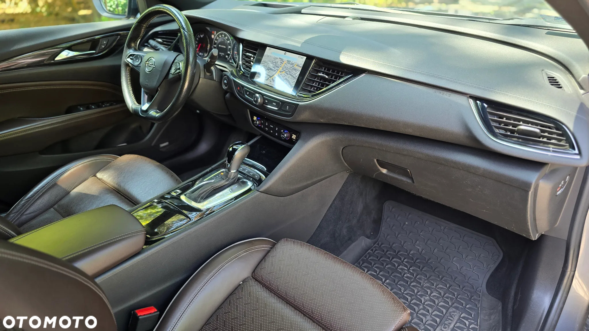 Opel Insignia - 10
