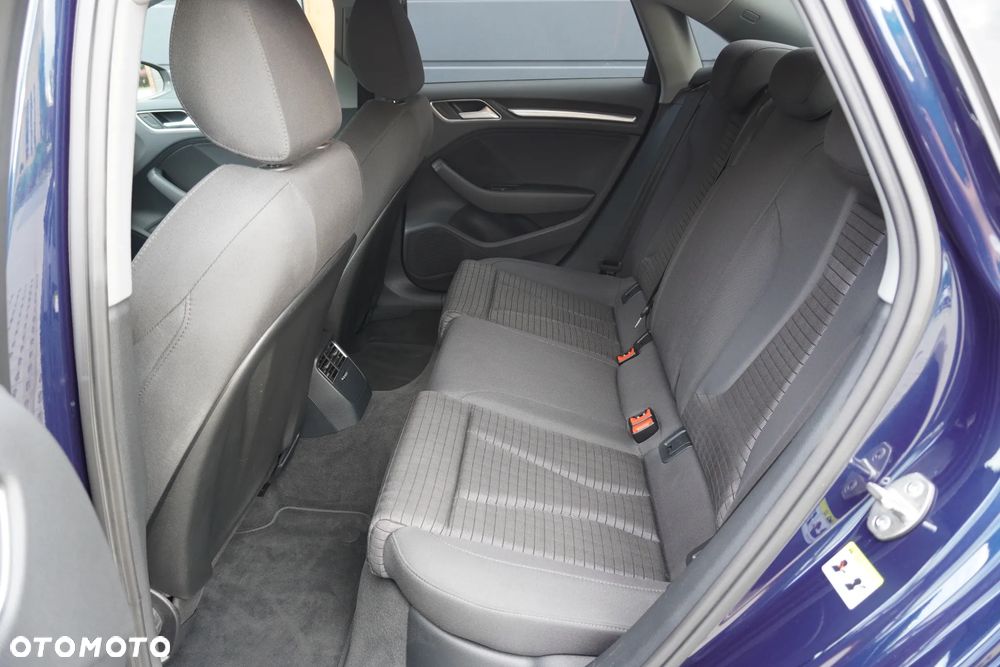 Audi A3 Limousine 2.0 TDI (clean diesel) S tronic S line Sportpaket - 10