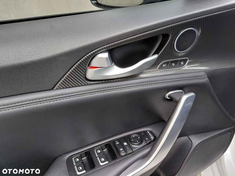 Kia Stinger 3.3 T-GDI AWD GT - 24