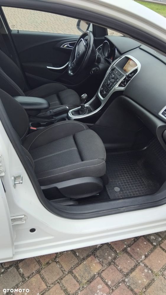 Opel Astra 1.6 CDTI Enjoy - 10