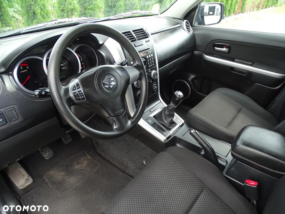 Suzuki Grand Vitara 1.9 DDiS Comfort EU5 - 3