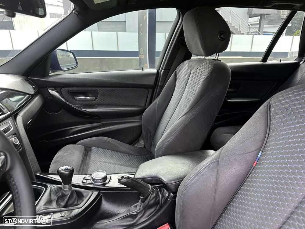 BMW 318 d Pack M - 31
