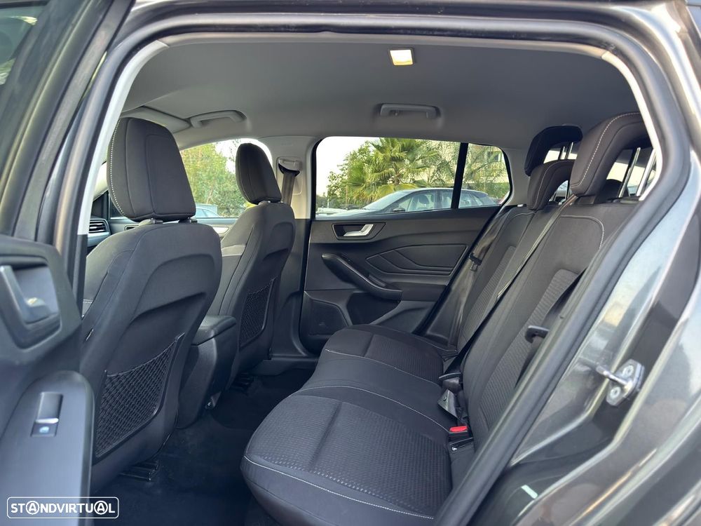 Ford Focus SW 1.5 TDCi EcoBlue Titanium - 6