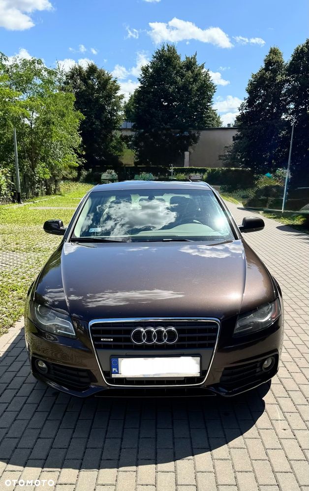 Audi A4 Limousine - 5