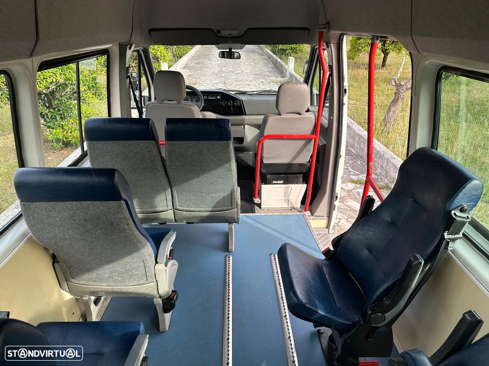 VW LT 35 2.5 TDI 9L/CADEIRA DE RODAS COM PLATAFORMA ELEVATORIA - 30