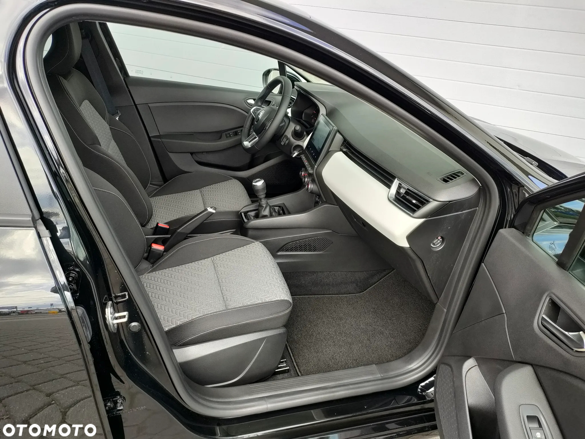 Renault Clio TCe 90 EQUILIBRE - 24