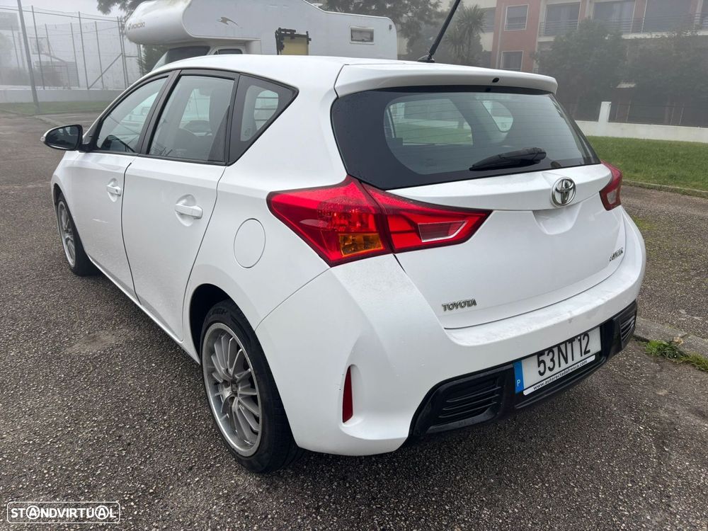 Toyota Auris 1.4 D-4D +AC - 14