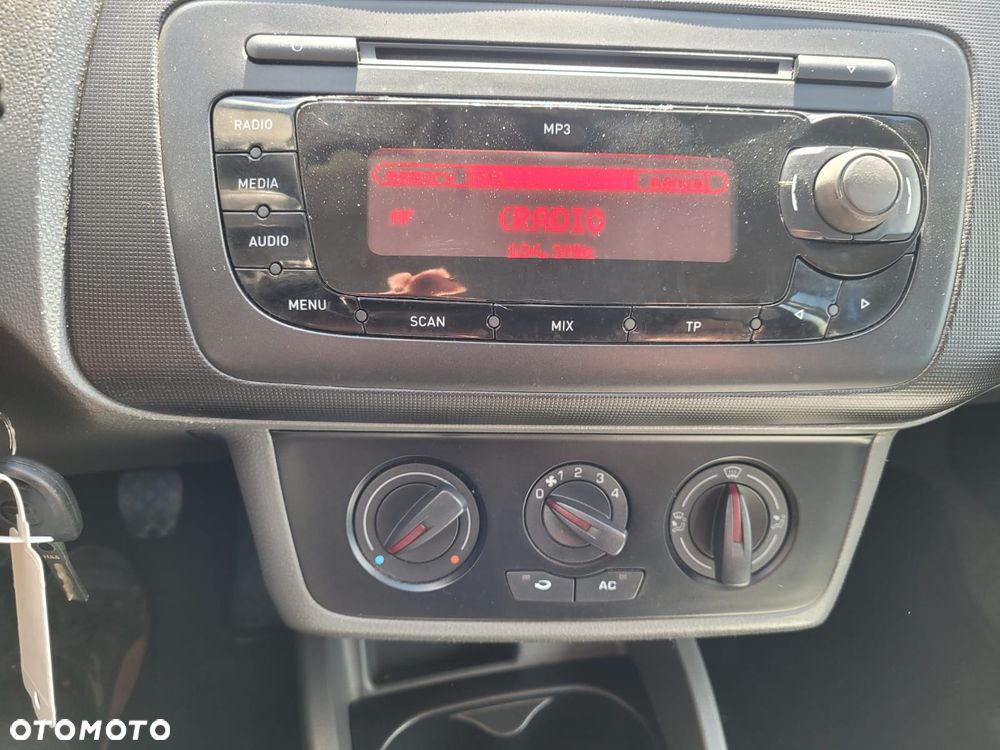 Seat Ibiza SC 1.4 16V Reference - 13