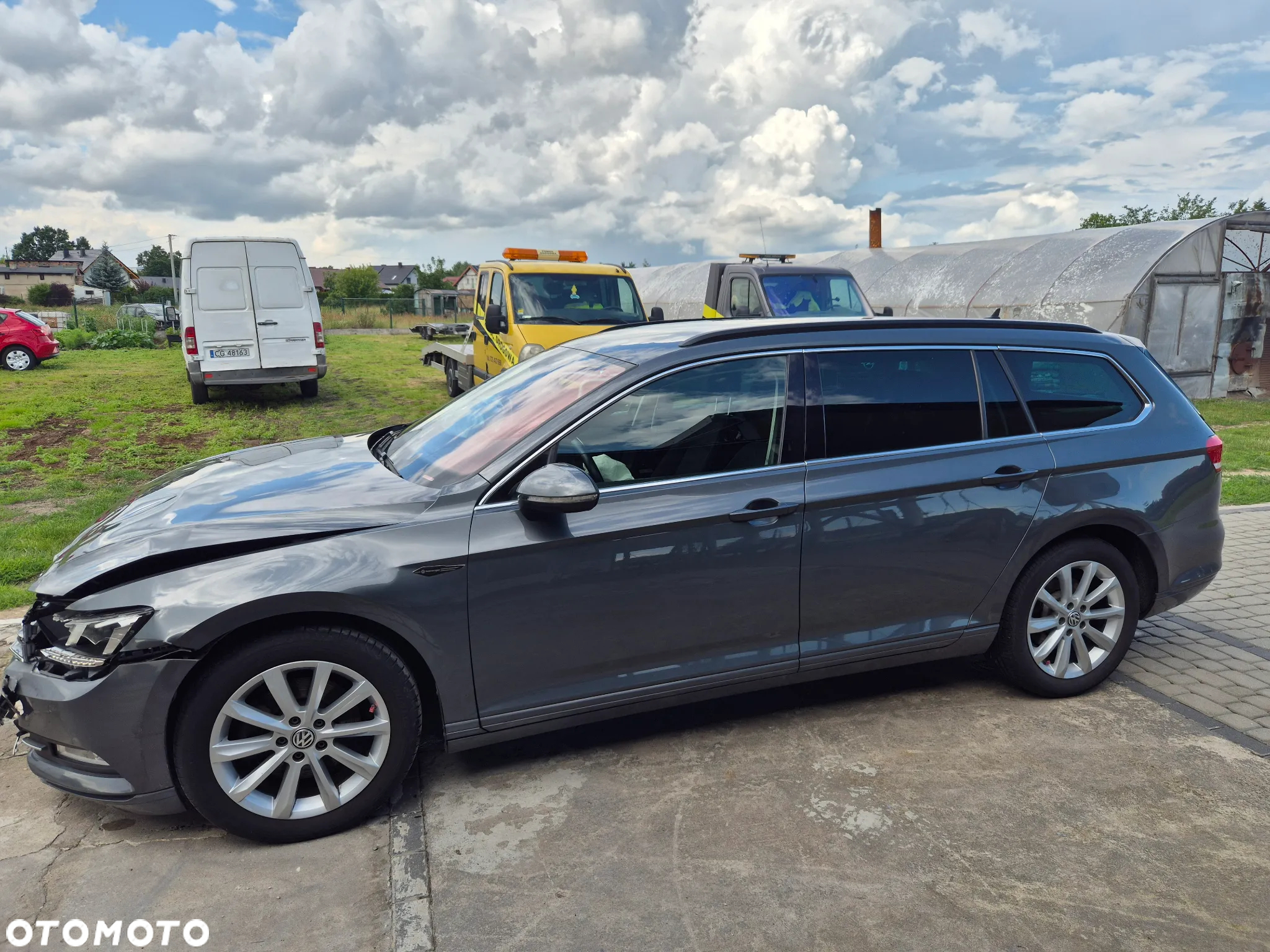Volkswagen Passat - 11