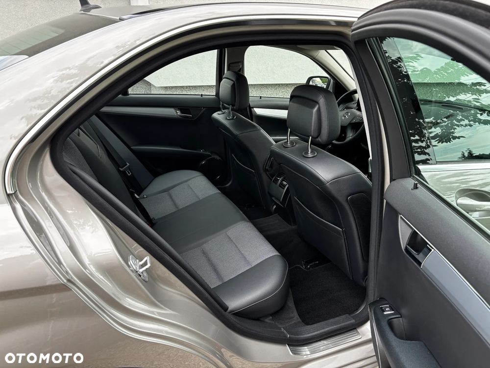 Mercedes-Benz Klasa C 180 Kompressor Avantgarde - 14