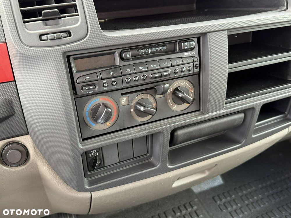 Nissan Cabstar - 27